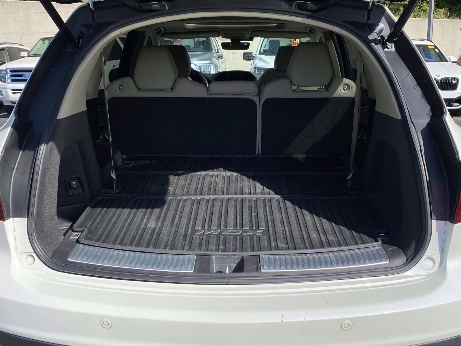 2016 White Diamond Pearl Acura MDX 3.5L FWD SUV