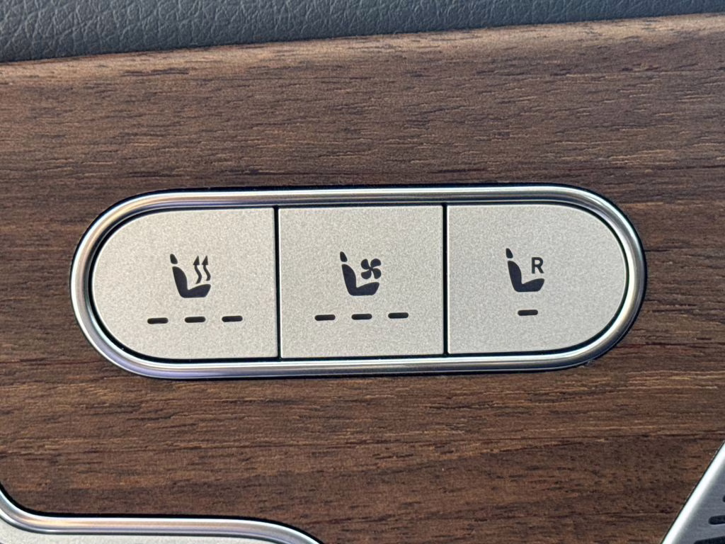 2020 Polar White Mercedes-Benz GLE GLE 450 AWD SUV