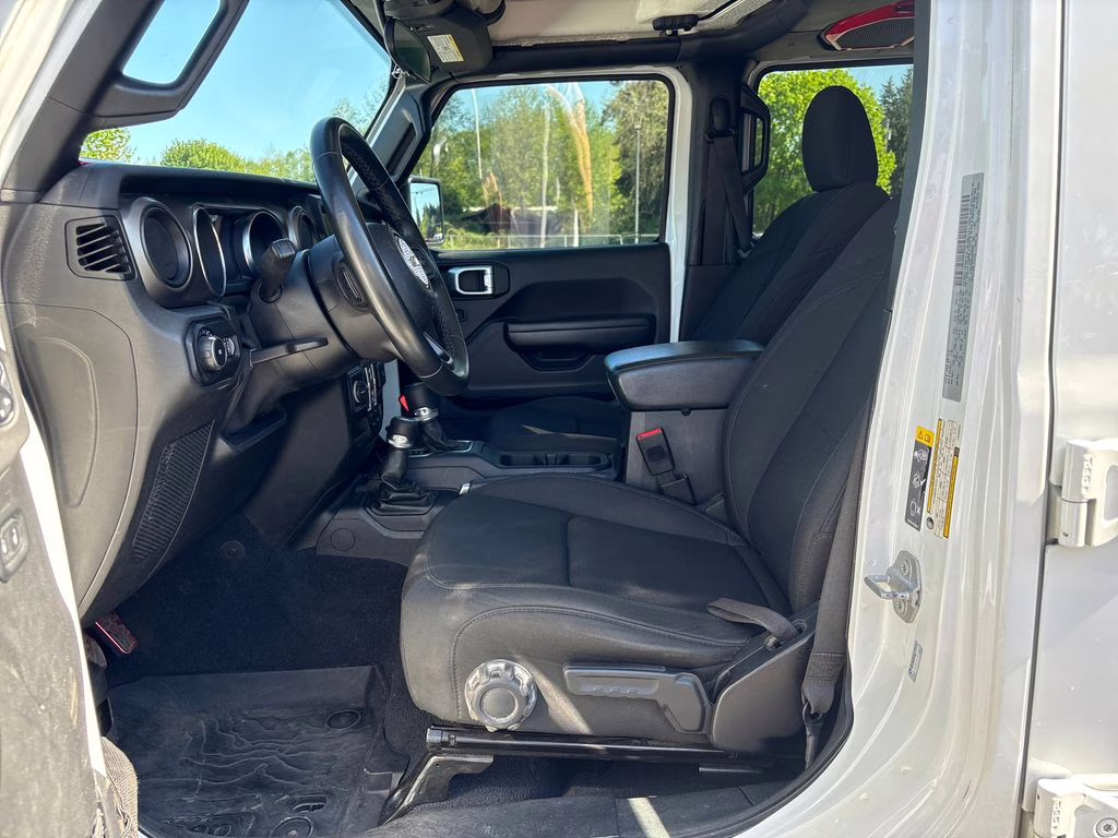 2020 Bright White Clearcoat Jeep Wrangler Unlimited Willys 4X4 SUV