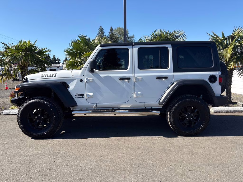 2020 Bright White Clearcoat Jeep Wrangler Unlimited Willys 4X4 SUV