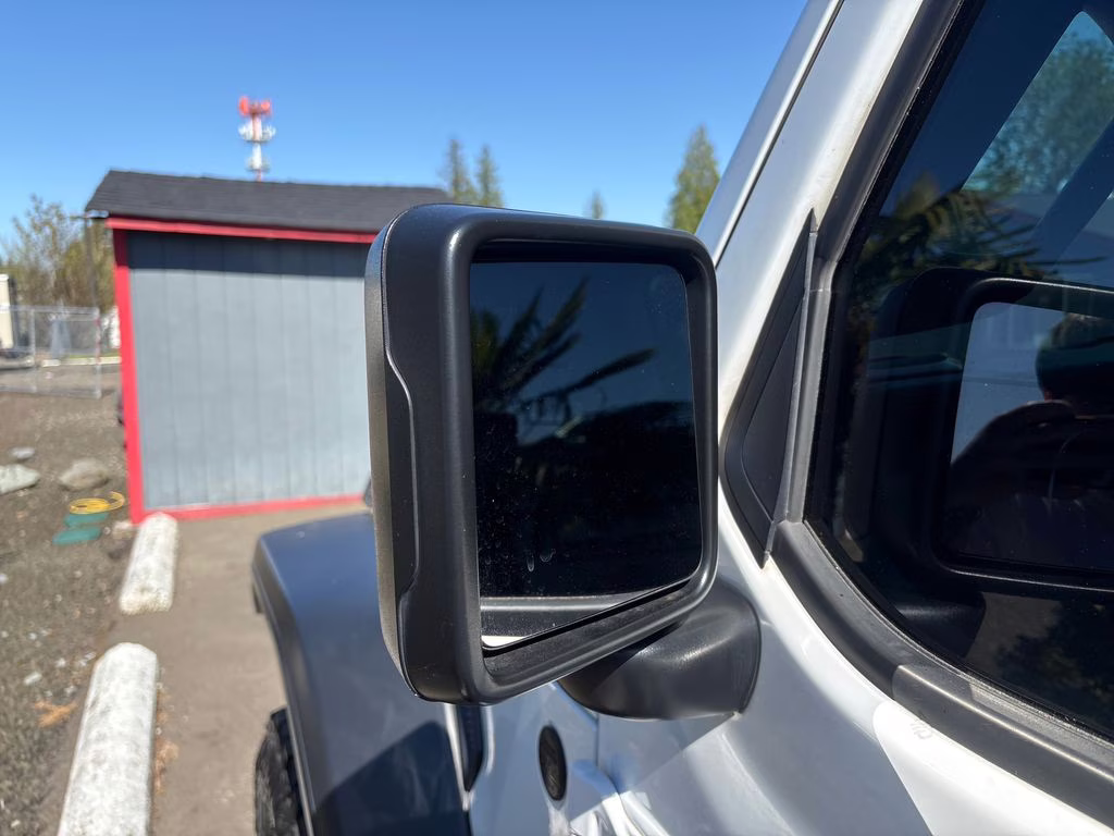 2020 Bright White Clearcoat Jeep Wrangler Unlimited Willys 4X4 SUV