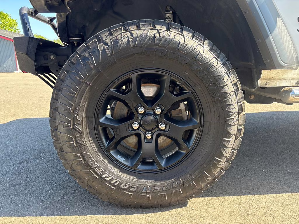 2020 Bright White Clearcoat Jeep Wrangler Unlimited Willys 4X4 SUV