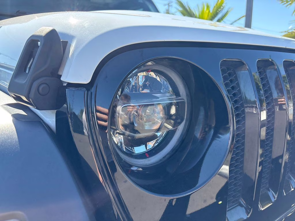 2020 Bright White Clearcoat Jeep Wrangler Unlimited Willys 4X4 SUV