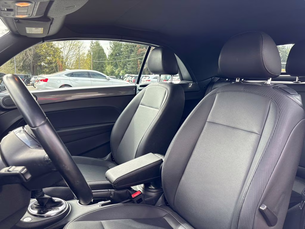 2013 Platinum Gray Metallic Volkswagen Beetle 2.5L FWD Convertible