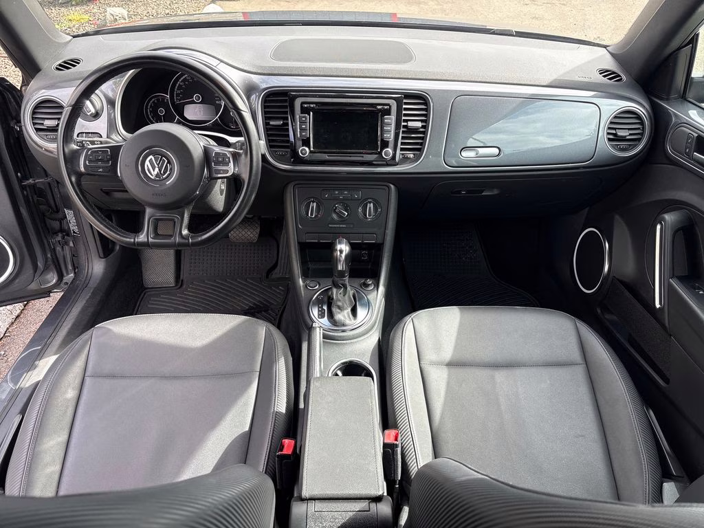 2013 Platinum Gray Metallic Volkswagen Beetle 2.5L FWD Convertible