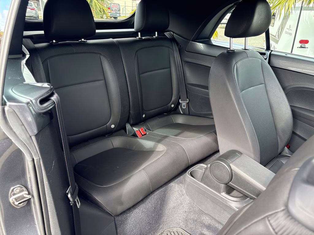 2013 Platinum Gray Metallic Volkswagen Beetle 2.5L FWD Convertible