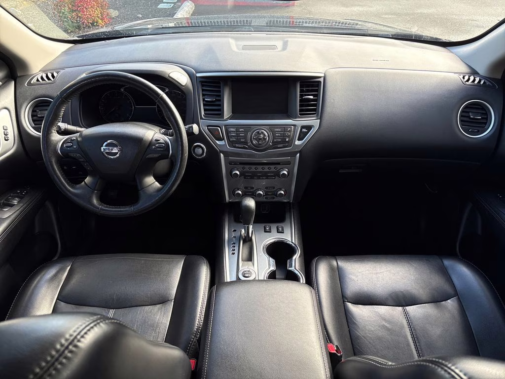 2019 Magnetic Black Pearl Nissan Pathfinder SL 4X4 SUV