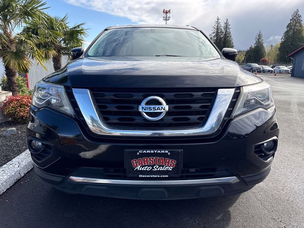 2019 Magnetic Black Pearl Nissan Pathfinder SL 4X4 SUV