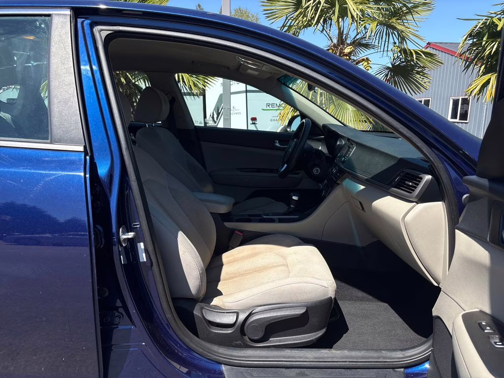 2016 Horizon Blue Kia Optima LX FWD Sedan