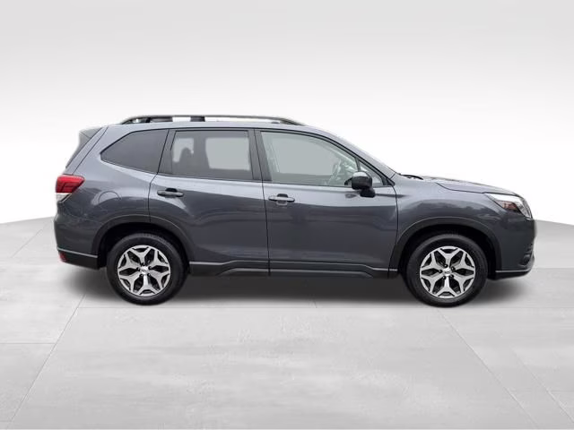 2024 Gray Metallic Subaru Forester Premium AWD SUV