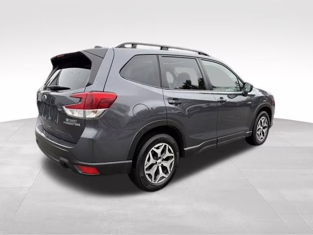 2024 Gray Metallic Subaru Forester Premium AWD SUV