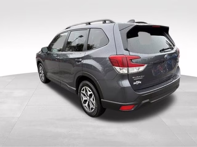 2024 Gray Metallic Subaru Forester Premium AWD SUV
