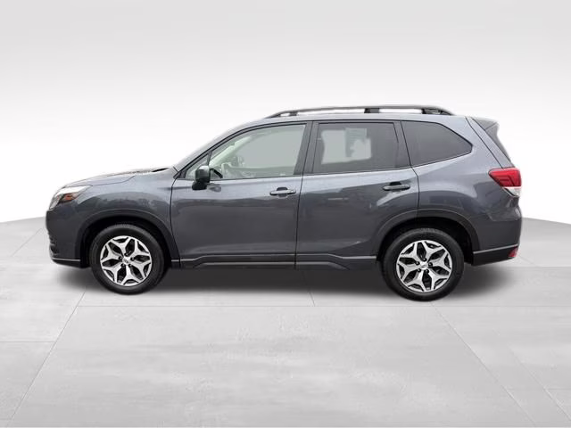 2024 Gray Metallic Subaru Forester Premium AWD SUV