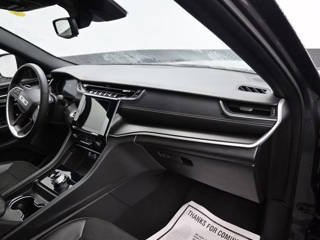 2024 Baltic Gray Metallic Clearcoat Jeep Grand Cherokee L Altitude 4X4 SUV