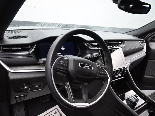 2024 Baltic Gray Metallic Clearcoat Jeep Grand Cherokee L Altitude 4X4 SUV