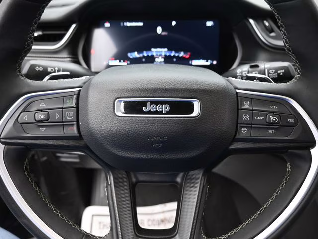 2024 Baltic Gray Metallic Clearcoat Jeep Grand Cherokee L Altitude 4X4 SUV