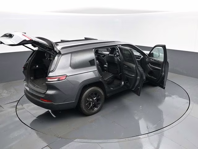 2024 Baltic Gray Metallic Clearcoat Jeep Grand Cherokee L Altitude 4X4 SUV