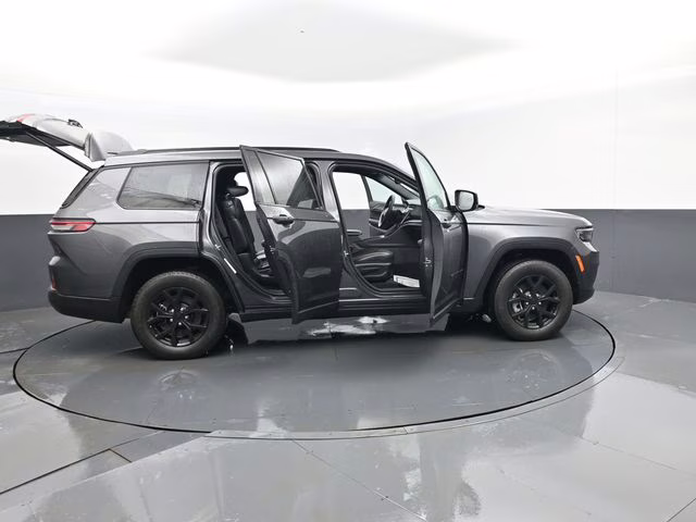 2024 Baltic Gray Metallic Clearcoat Jeep Grand Cherokee L Altitude 4X4 SUV