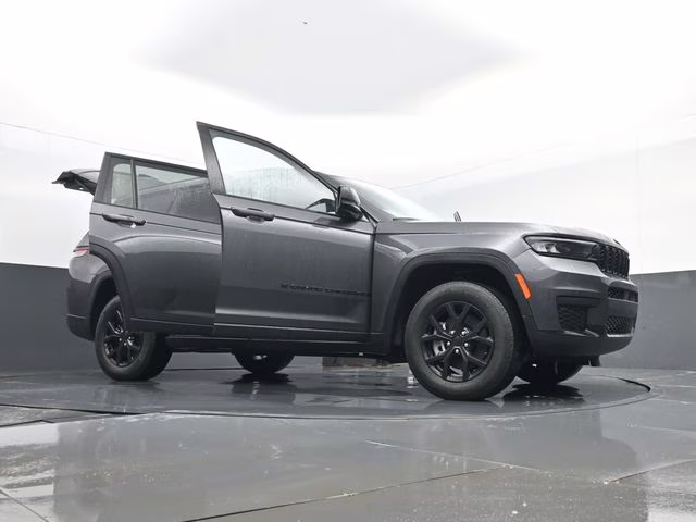 2024 Baltic Gray Metallic Clearcoat Jeep Grand Cherokee L Altitude 4X4 SUV