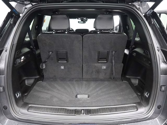 2024 Baltic Gray Metallic Clearcoat Jeep Grand Cherokee L Altitude 4X4 SUV