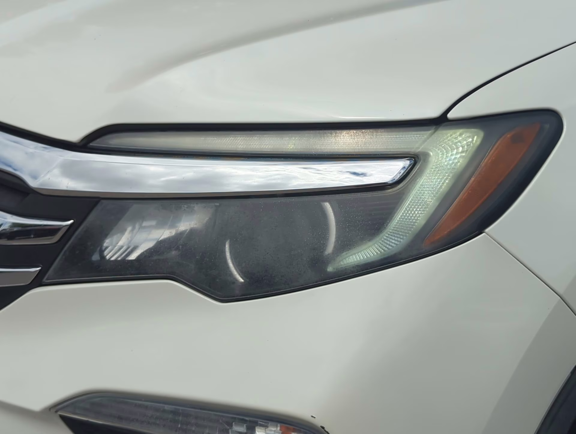 2018 White Diamond Pearl Honda Pilot EX-L AWD SUV