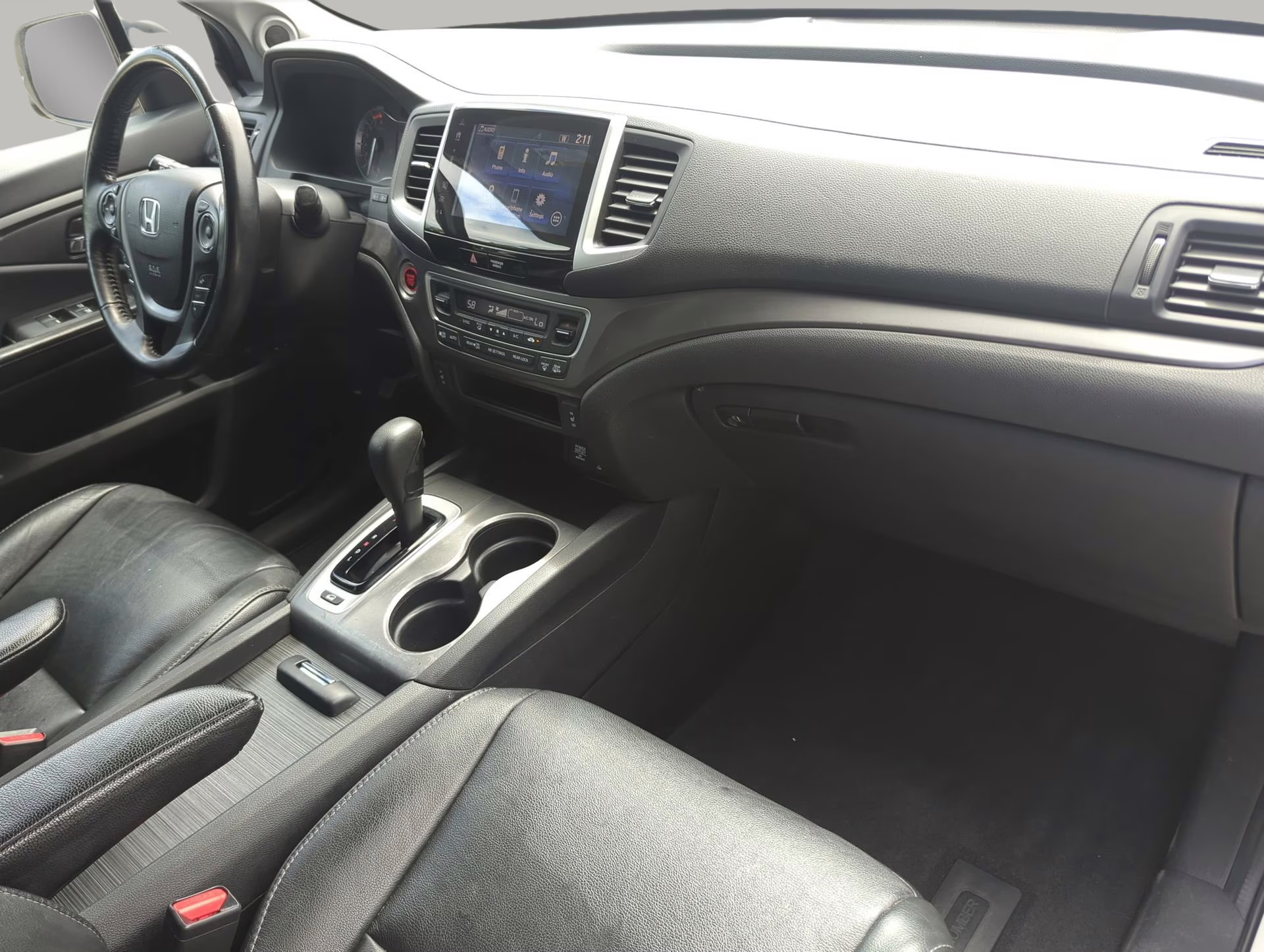 2018 White Diamond Pearl Honda Pilot EX-L AWD SUV