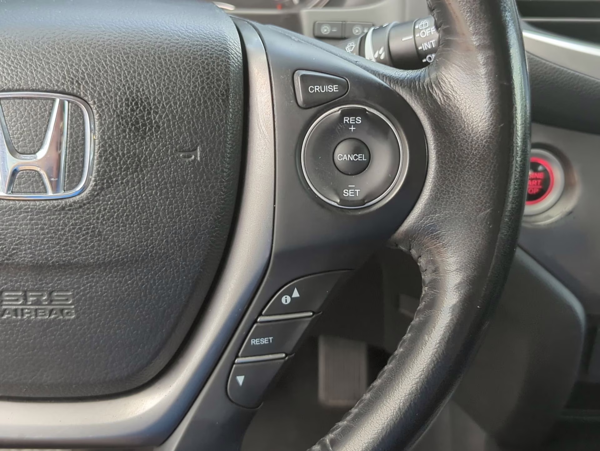 2018 White Diamond Pearl Honda Pilot EX-L AWD SUV