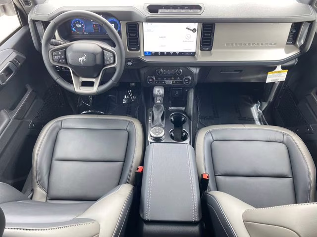 2026 Oxford White Ford Bronco Outer Banks 4X4 Convertible