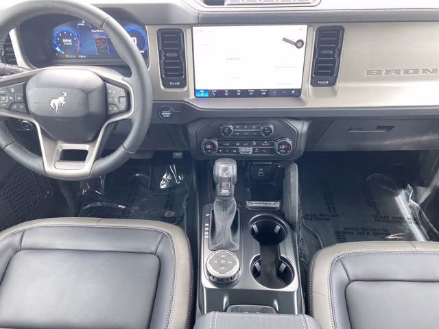 2026 Oxford White Ford Bronco Outer Banks 4X4 Convertible