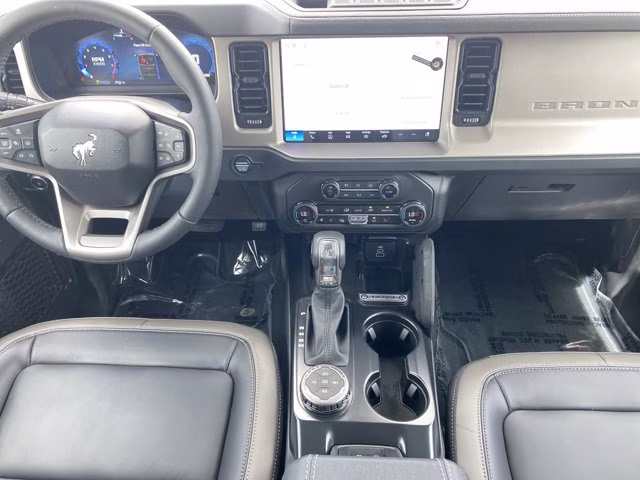 2026 Oxford White Ford Bronco Outer Banks 4X4 Convertible