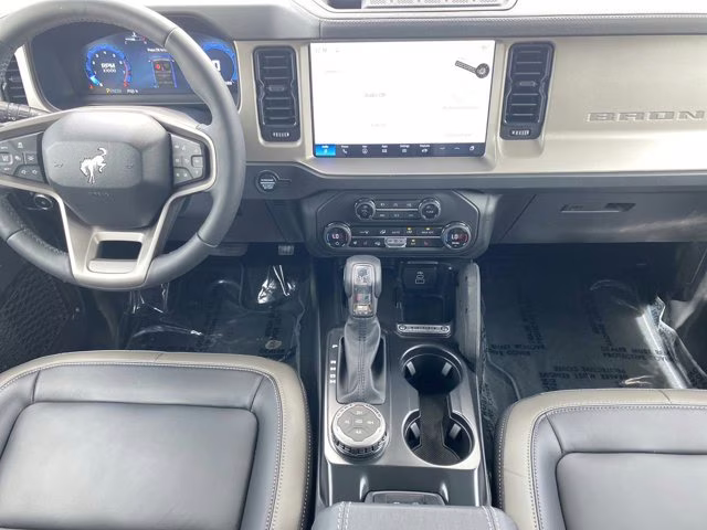 2026 Oxford White Ford Bronco Outer Banks 4X4 Convertible