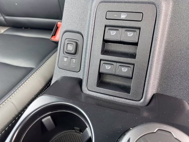 2026 Oxford White Ford Bronco Outer Banks 4X4 Convertible