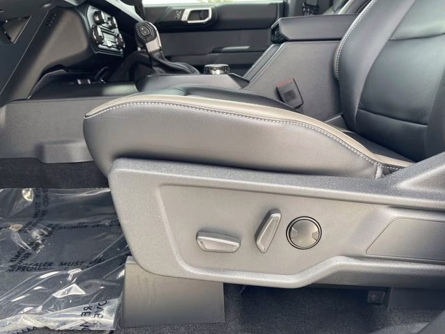 2026 Oxford White Ford Bronco Outer Banks 4X4 Convertible