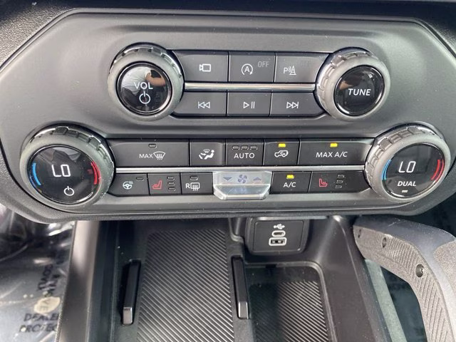 2026 Oxford White Ford Bronco Outer Banks 4X4 Convertible