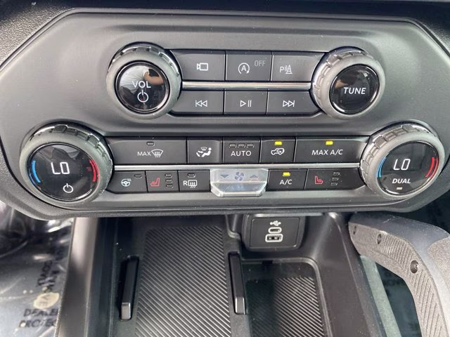 2026 Oxford White Ford Bronco Outer Banks 4X4 Convertible