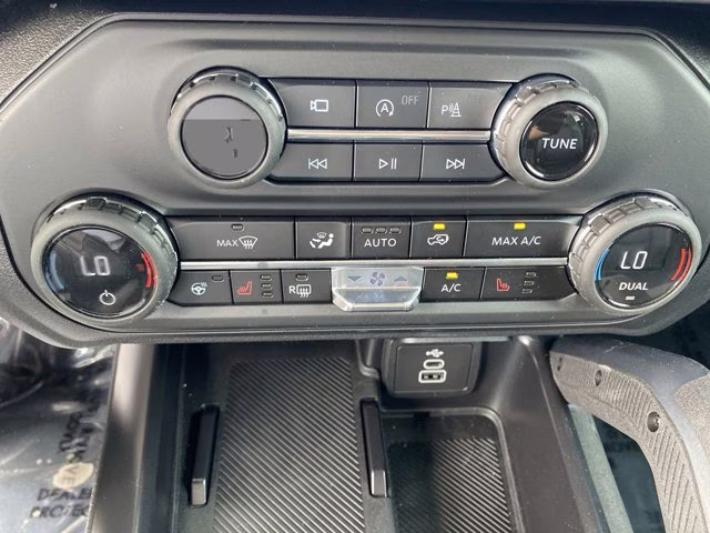 2026 Oxford White Ford Bronco Outer Banks 4X4 Convertible