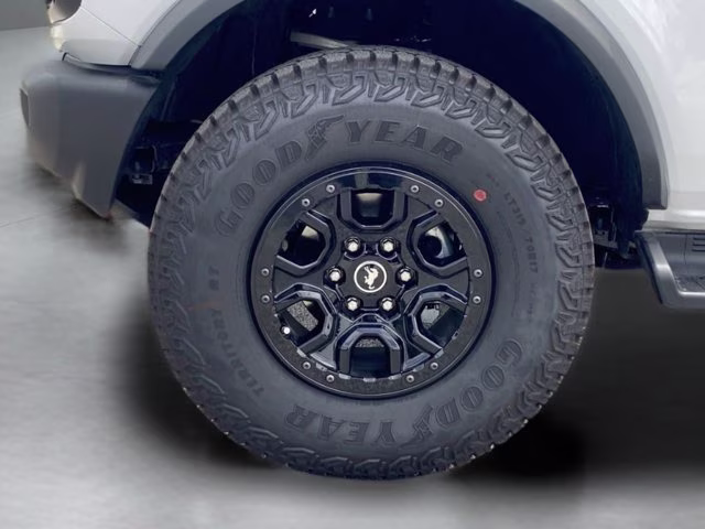 2026 Oxford White Ford Bronco Outer Banks 4X4 Convertible