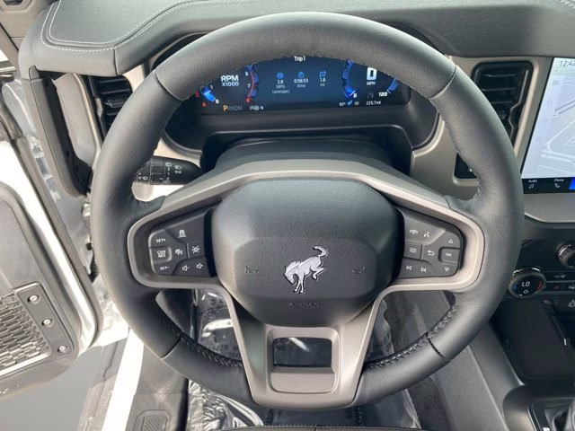 2026 Oxford White Ford Bronco Outer Banks 4X4 Convertible