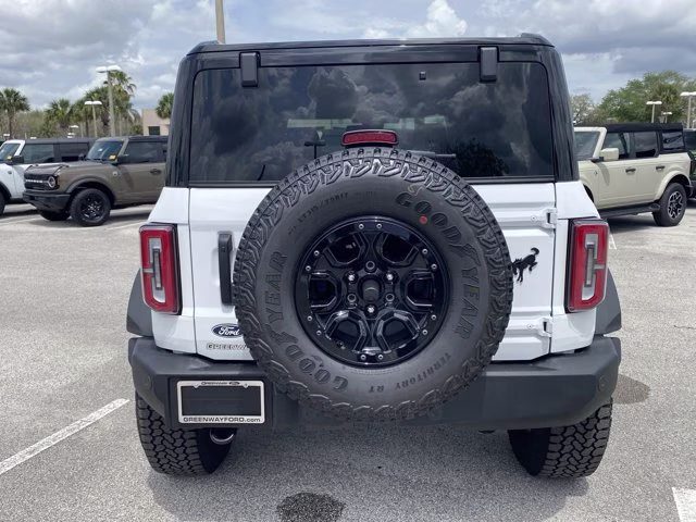 2026 Oxford White Ford Bronco Outer Banks 4X4 Convertible