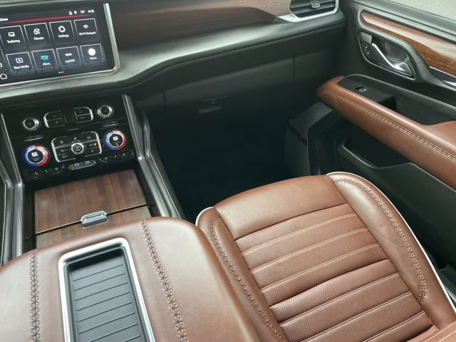 2023 Onyx Black GMC Yukon Denali Ultimate 4X4 SUV