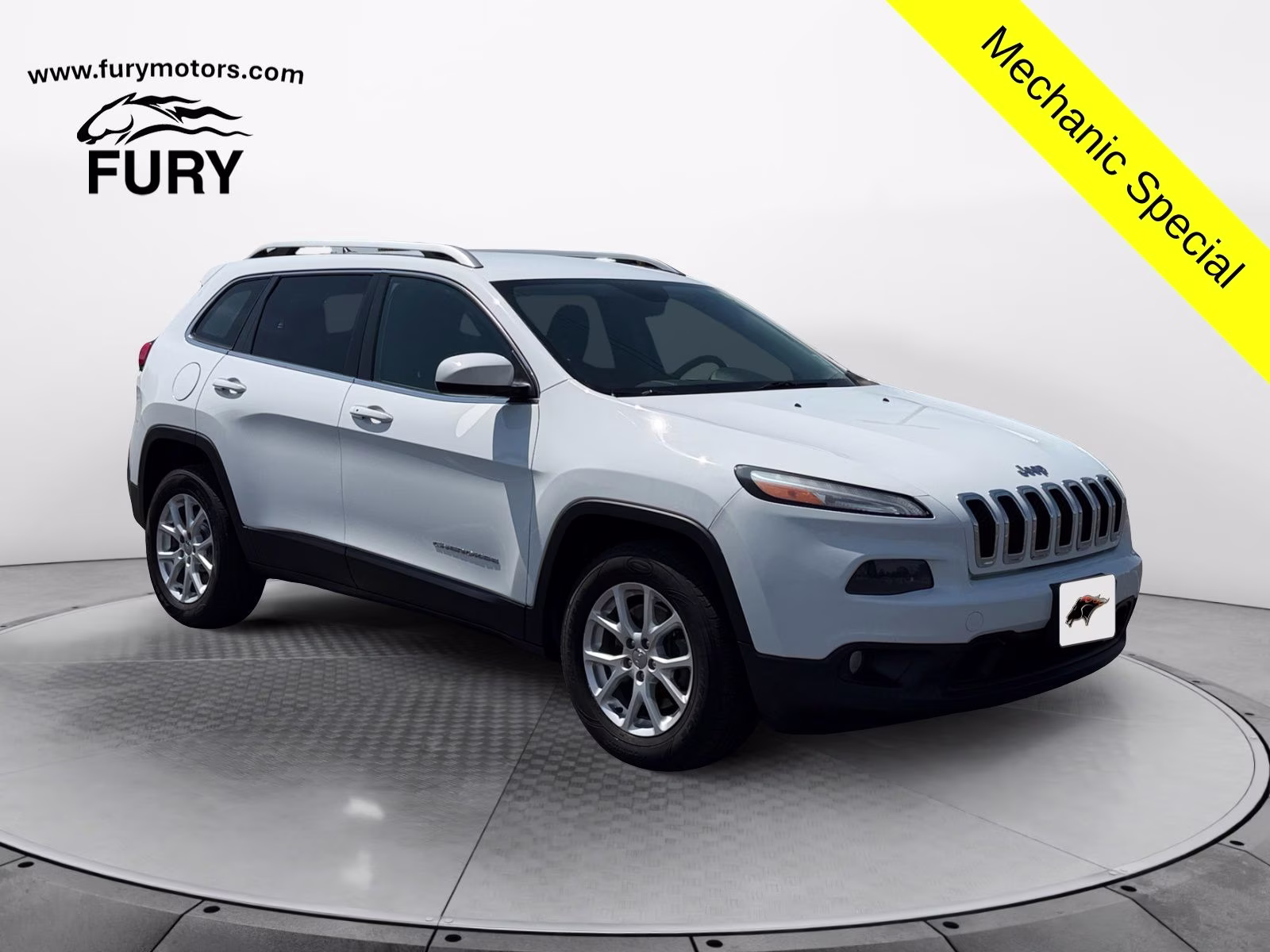 2014 Bright White Clearcoat Jeep Cherokee Latitude 4X4 SUV