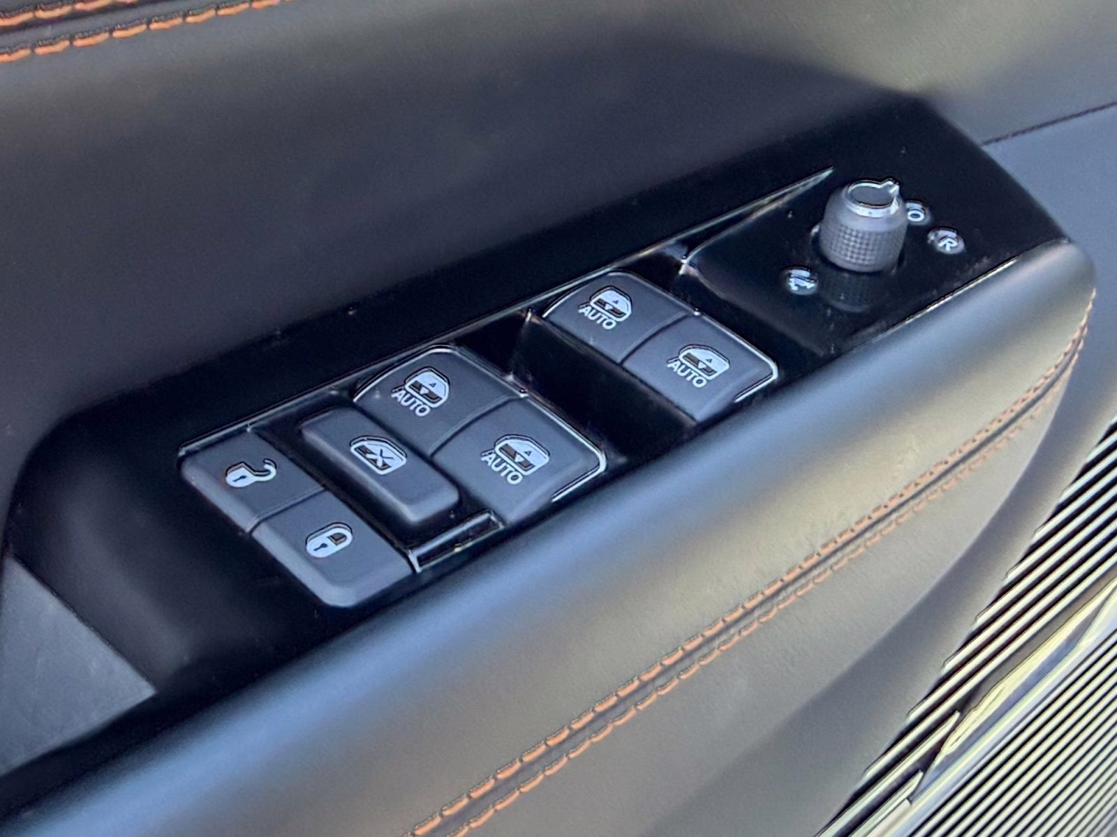 2025 Diamond Black Crystal Pearlcoat Jeep Grand Wagoneer L Series III 4X4 SUV