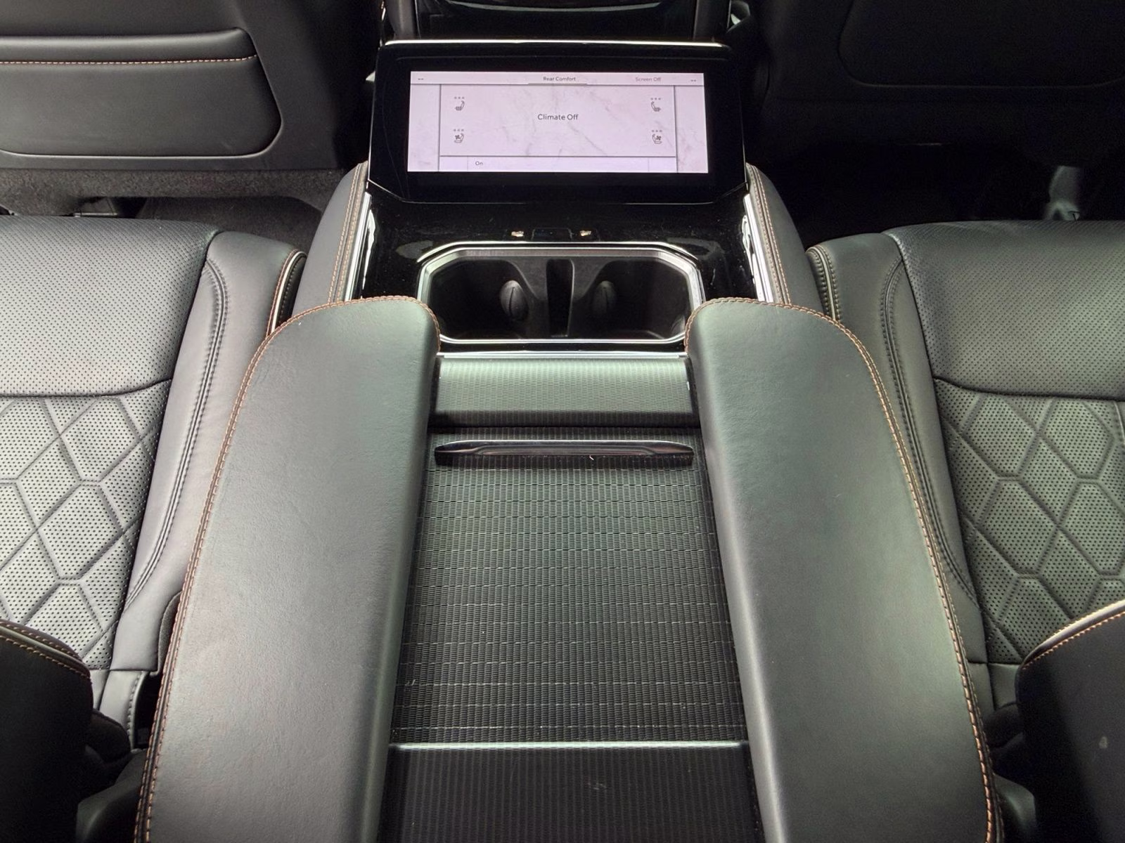 2025 Diamond Black Crystal Pearlcoat Jeep Grand Wagoneer L Series III 4X4 SUV