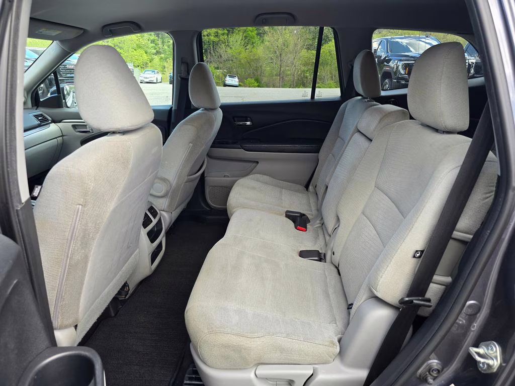 2016 Gray Honda Pilot LX AWD SUV