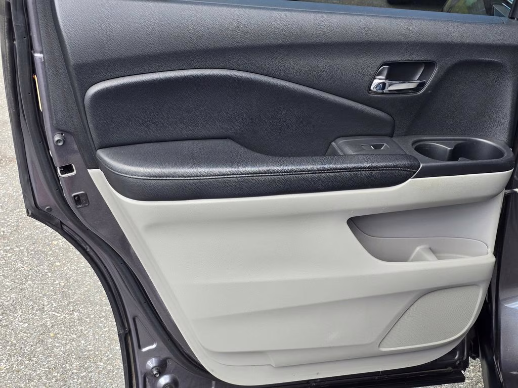 2016 Gray Honda Pilot LX AWD SUV