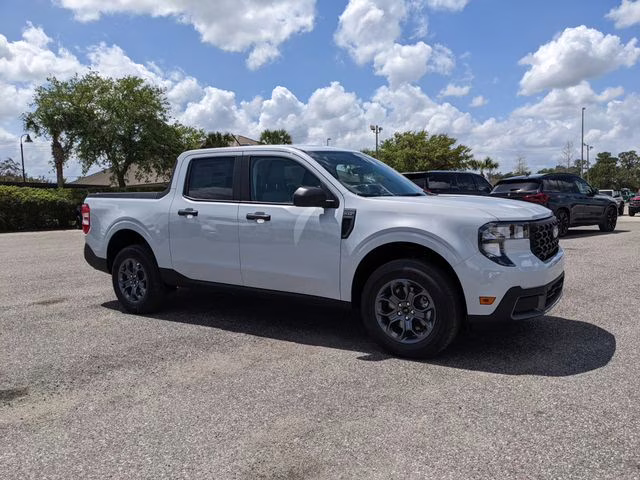 2026 Space White Metallic Ford Maverick XLT FWD Truck