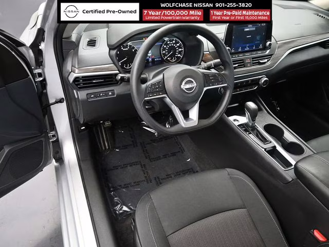 2025 Brilliant Silver Metallic Nissan Altima 2.5 SV FWD Sedan