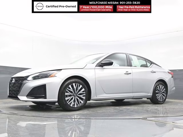 2025 Brilliant Silver Metallic Nissan Altima 2.5 SV FWD Sedan