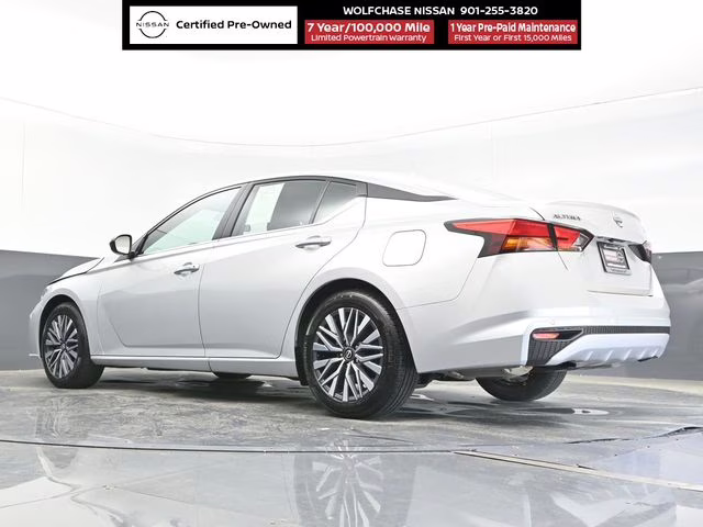 2025 Brilliant Silver Metallic Nissan Altima 2.5 SV FWD Sedan