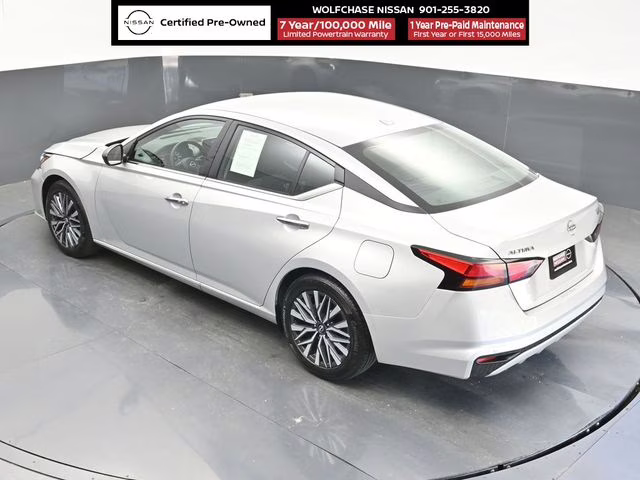 2025 Brilliant Silver Metallic Nissan Altima 2.5 SV FWD Sedan